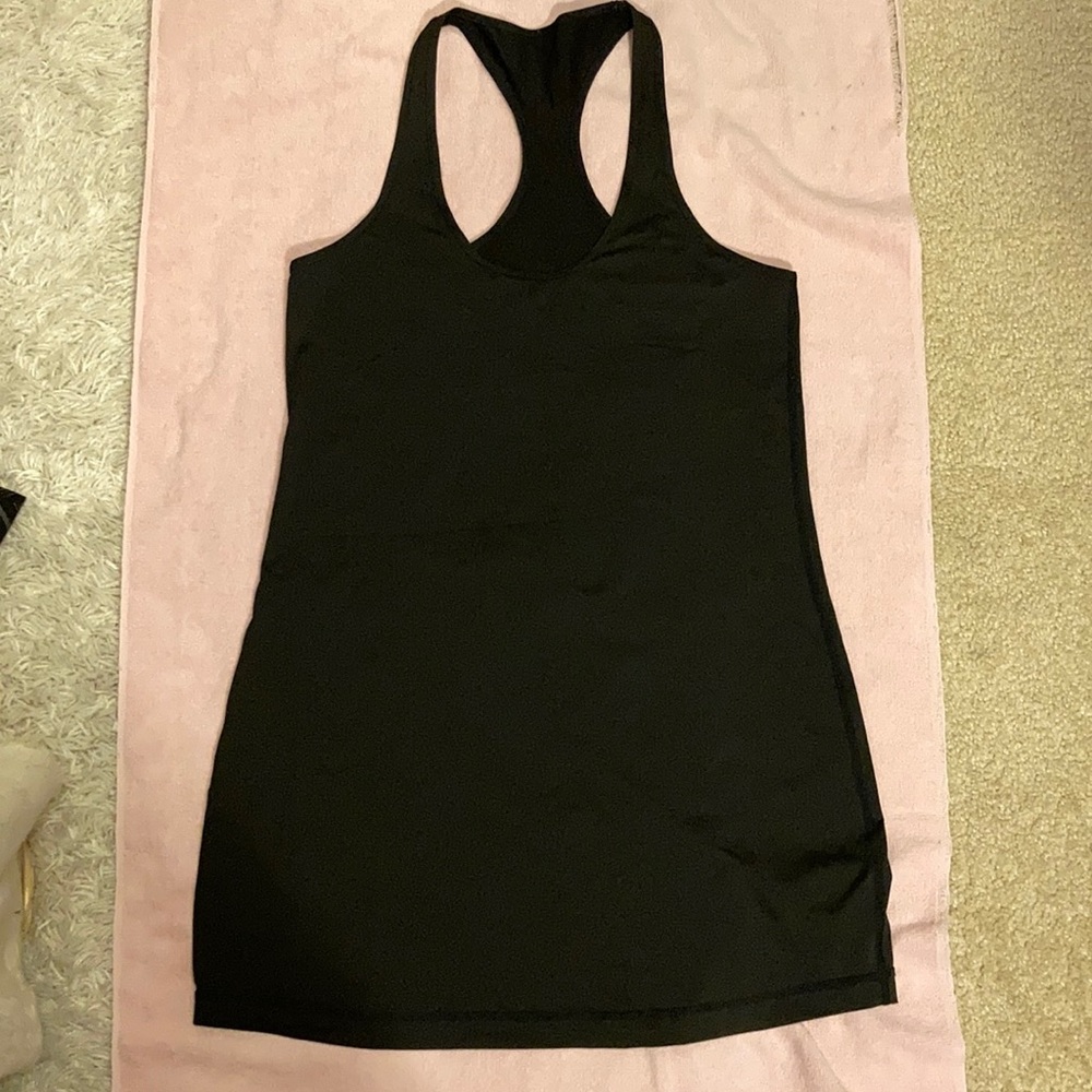 Lululemon tank size 8